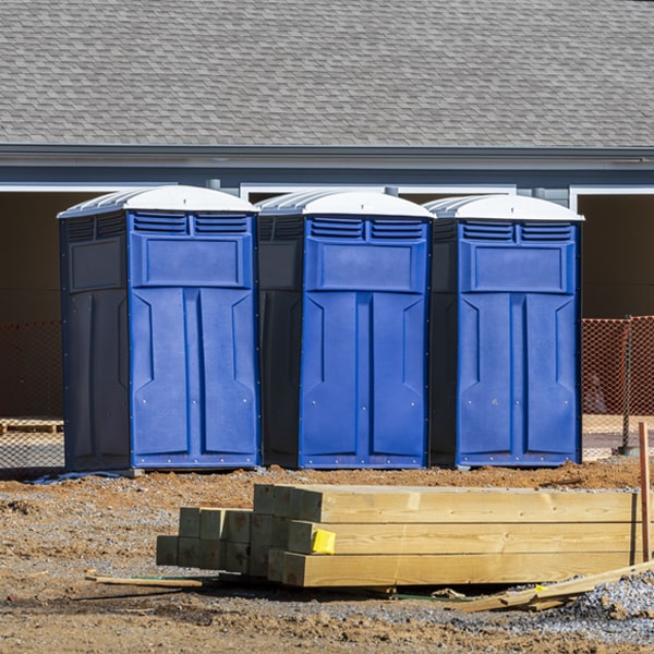 are there different sizes of portable toilets available for rent in Claude